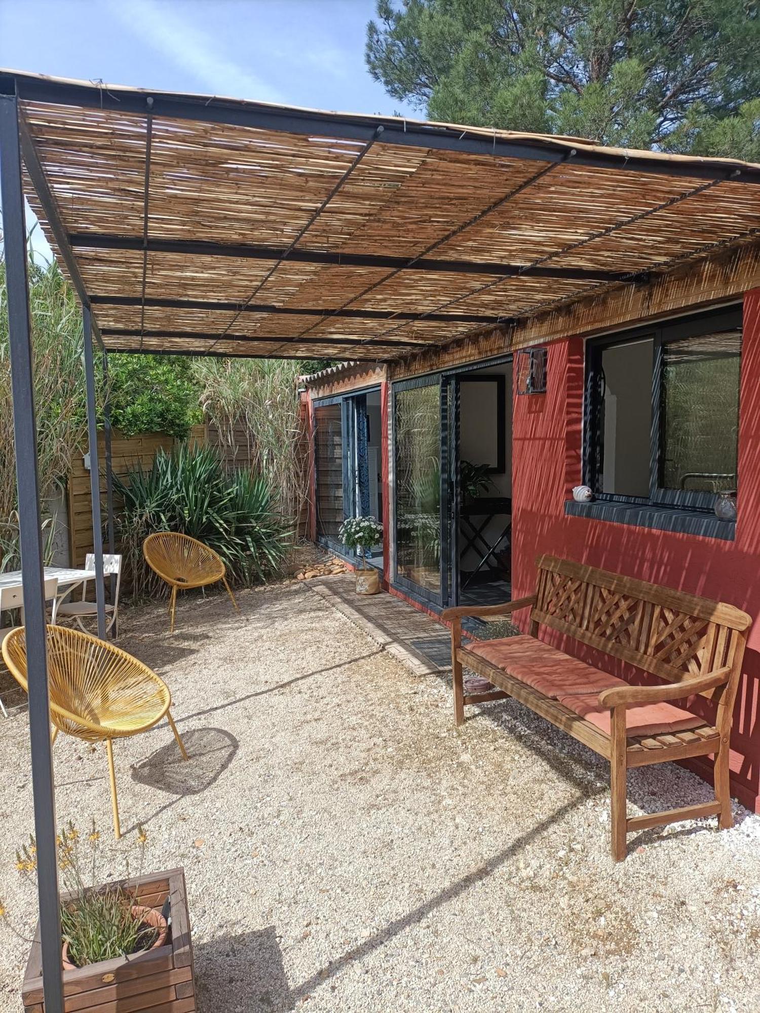 Maisonnette Tout Confort Rochefort-du-Gard Exterior photo